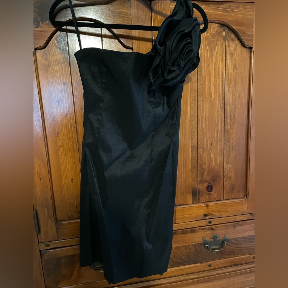 Arden B Black One Shoulder Rose Detail Taffeta Mini Dress Size L